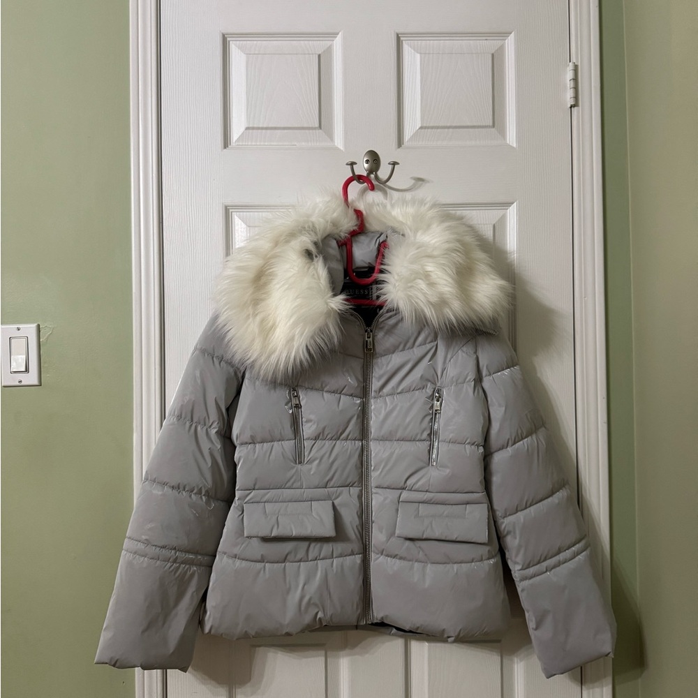 Chic Gray Puffer Jacket with Fur Hood